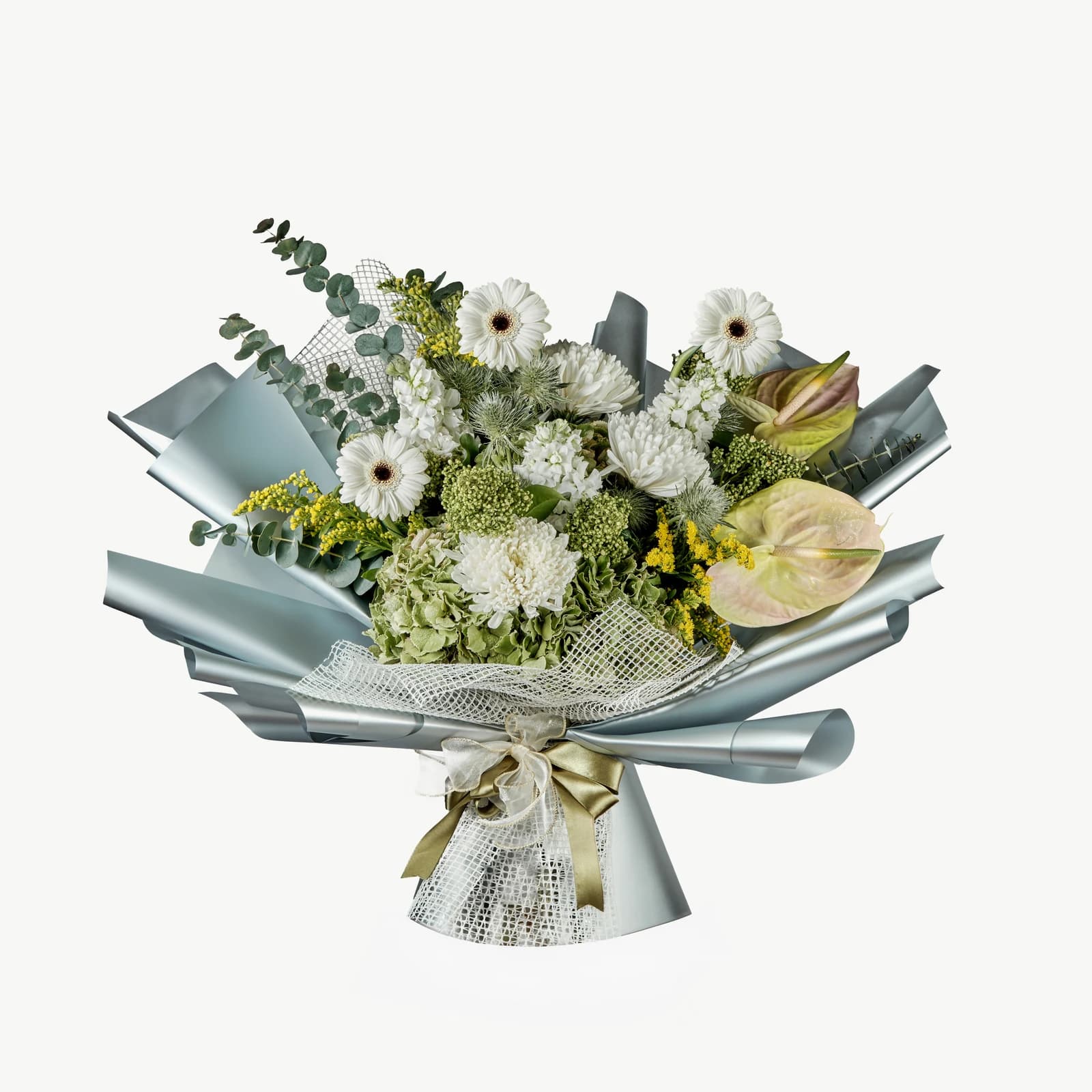 Ivory and green bouquet