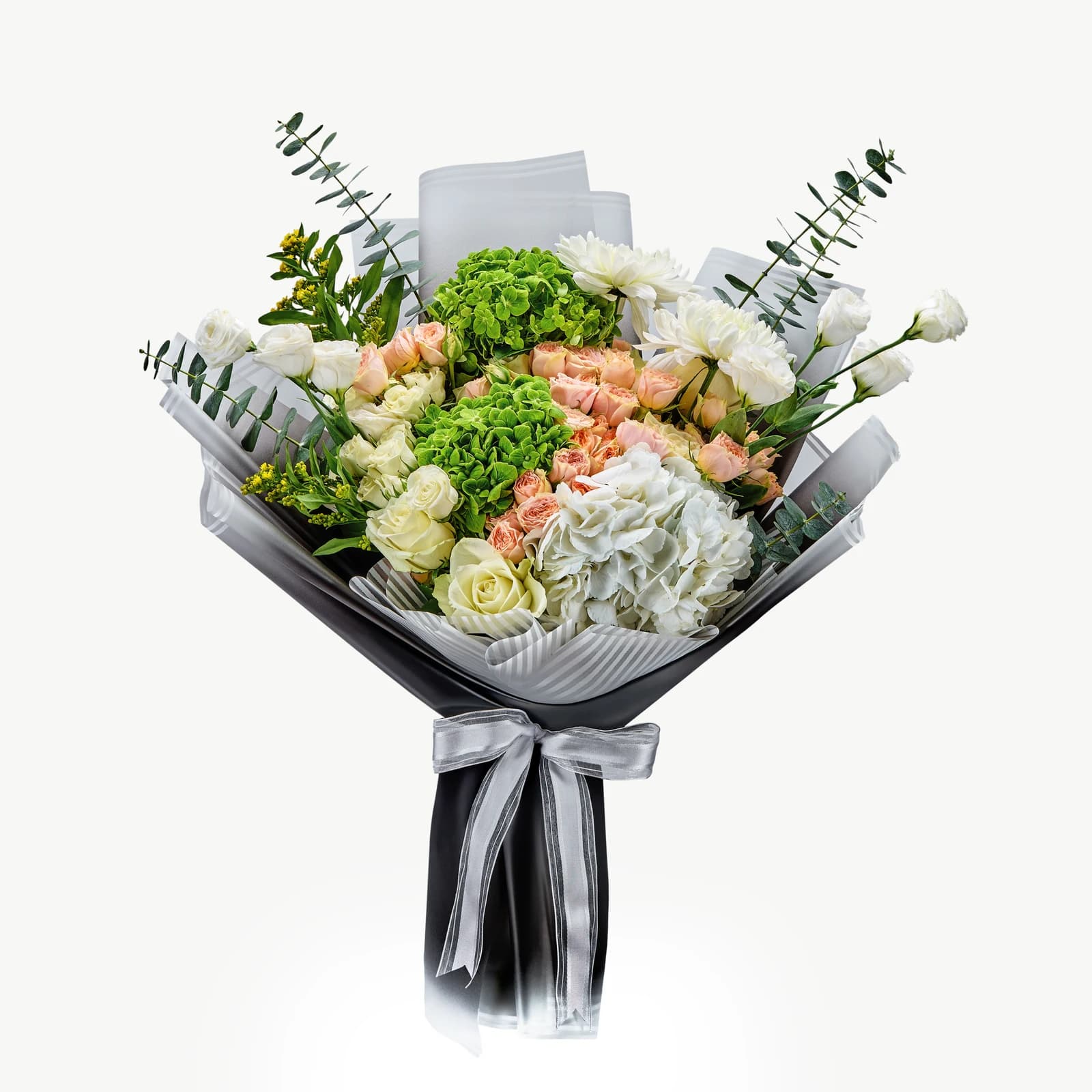 Peach and ivory bouquet